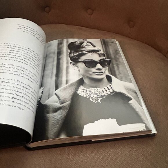 New Audrey Hepburn Coffee Table Photo Book - Picture 7 of 7